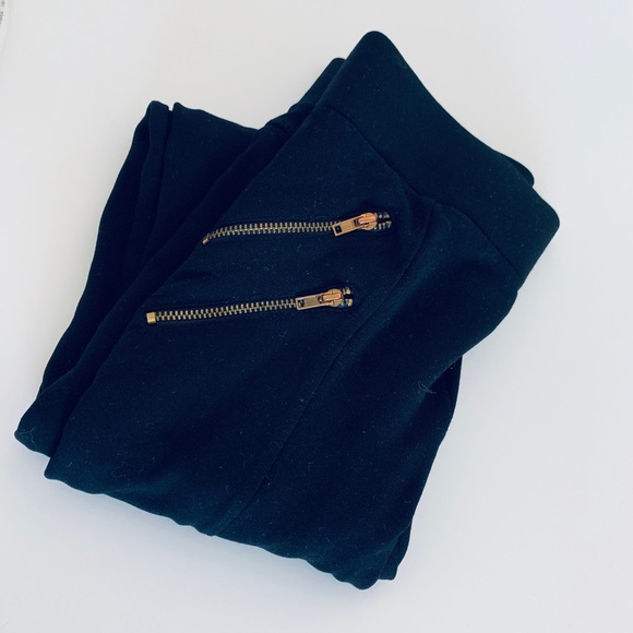 Zara Pants - Zara Gold Zipper Black Leggings Zara Pants - Zara Gold Zipper Black Leggings